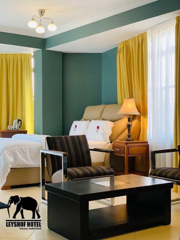 LEYSHOF HOTEL ligt in Mwanza, op 3,2 km van Mwanza Train Station, en biedt accommodatie met een terras, gratis privéparkeren en een bar. Dit hotel met 5 sterren biedt een geldautomaat en oppasservice. De accommodatie biedt een 24-uursreceptie, luchthaventransfers, roomservice en gratis WiFi in de hele accommodatie.

Alle kamers zijn voorzien van een eigen badkamer, en bepaalde kamers bij het hotel hebben een balkon.